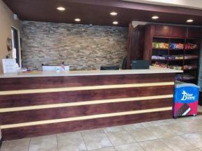 Гостиница Travel Inn & Suites  Хамбл